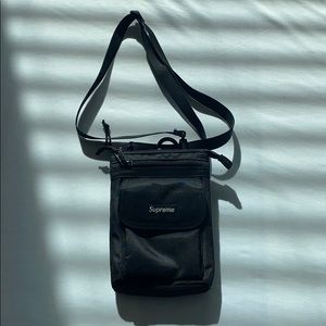 Supreme FW19 shoulder bag